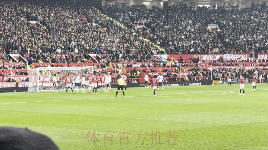 本赛季西甲四次头球破门!卡塞米罗数据平巴萨全队